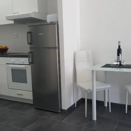 Grey House Apartment Makarska