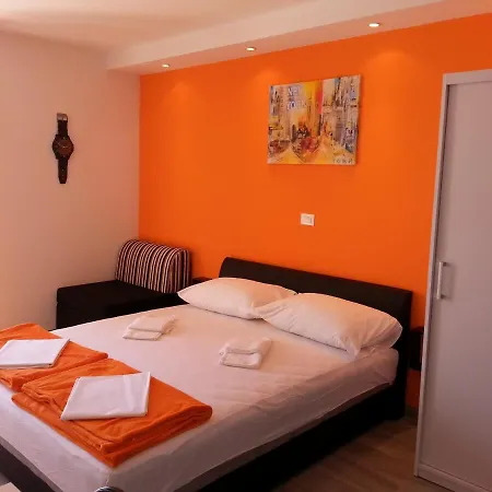 Grey House Apartment Makarska