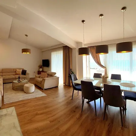 Apartment Grey House Makarska