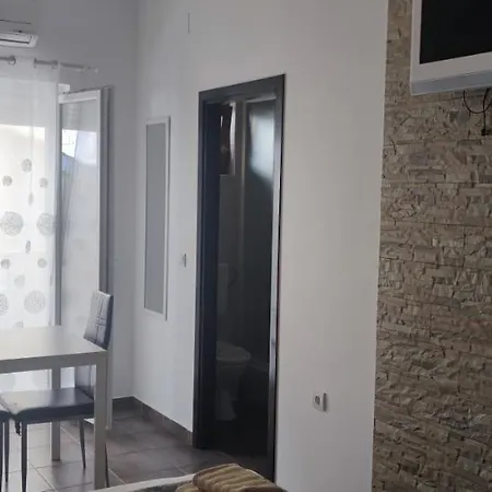 Grey House Apartment Makarska